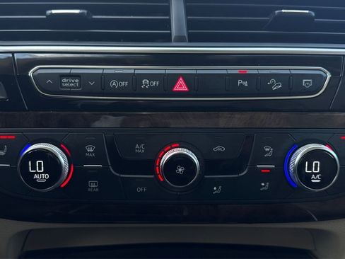 Used 2019 Audi Q7 3.0T Premium w/ Cold Weather Package image 24