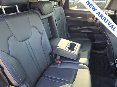 Used 2021 Kia Sorento S image 35