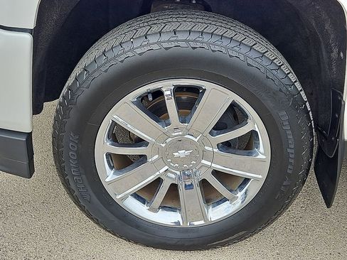 Used 2017 Chevrolet Silverado 1500 High Country image 13