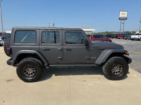 Used 2021 Jeep Wrangler Unlimited Rubicon w/ Xtreme Recon 35" Tire Package image 23
