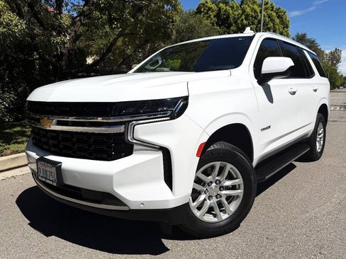 Used 2023 Chevrolet Tahoe LS RWD image 2