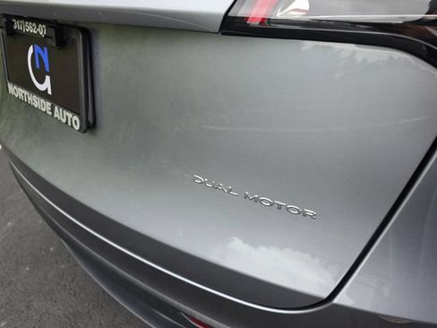 Used 2025 Tesla Model Y Long Range AWD/4WD image 41