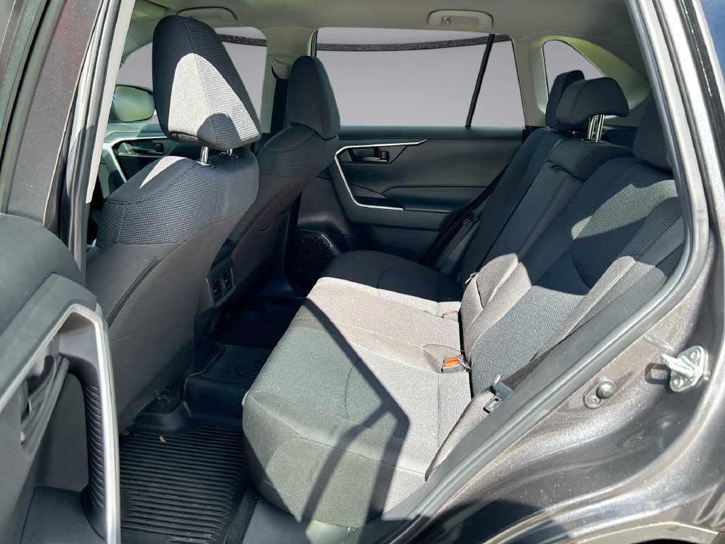 Certified 2023 Toyota RAV4 LE FWD image 28