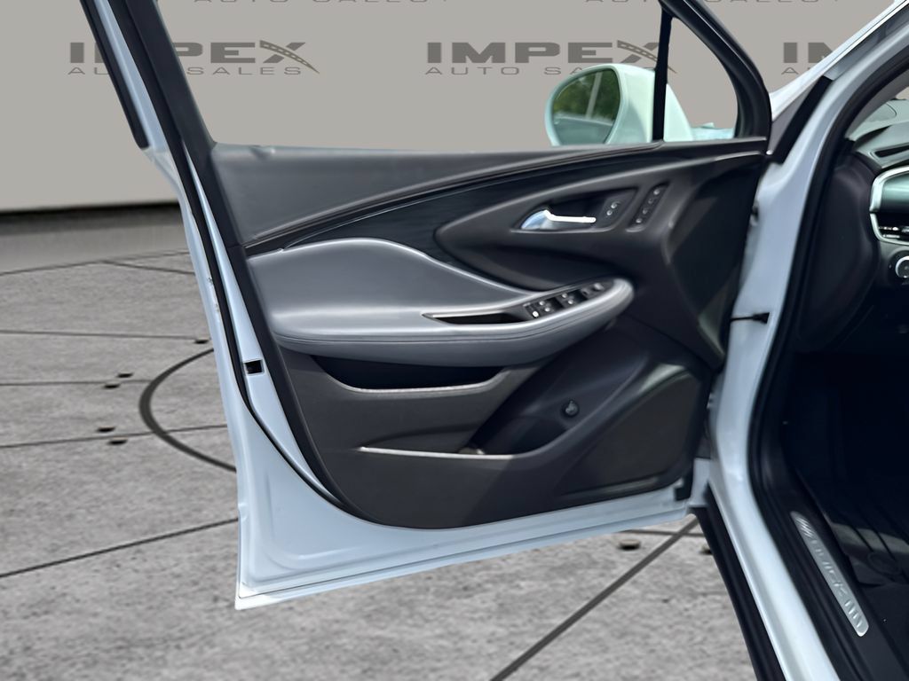 Used 2020 Buick Envision Essence FWD image 16