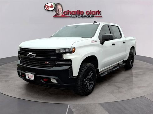 Used 2021 Chevrolet Silverado 1500 LT Trail Boss w/ Convenience Package II image 2