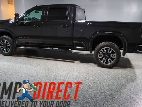 Used 2022 GMC Sierra 2500 AT4 w/ Snow Plow Prep/Camper Package image 10