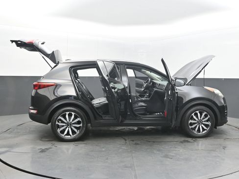 Used 2017 Kia Sportage EX image 44