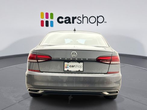 Used 2021 Volkswagen Passat 2.0T SE FWD image 4