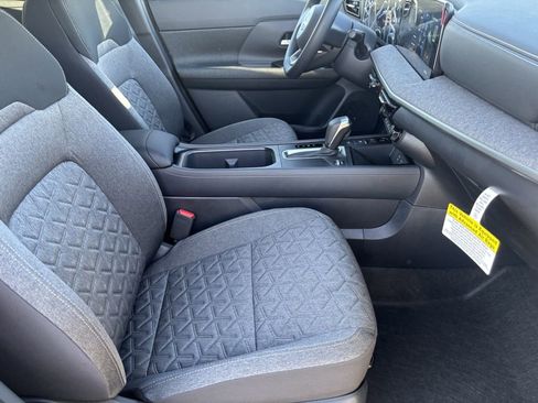 New 2026 Nissan Kicks SV w/ SV Premium Package image 9