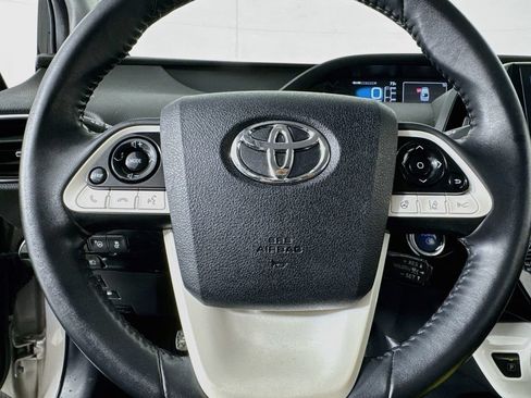 Used 2017 Toyota Prius Prime Advanced FWD image 36