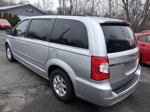 Used 2012 Chrysler Town & Country Touring w/ Entertainment Group #1 image 15
