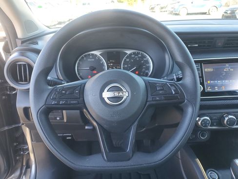 Used 2024 Nissan Kicks S image 21