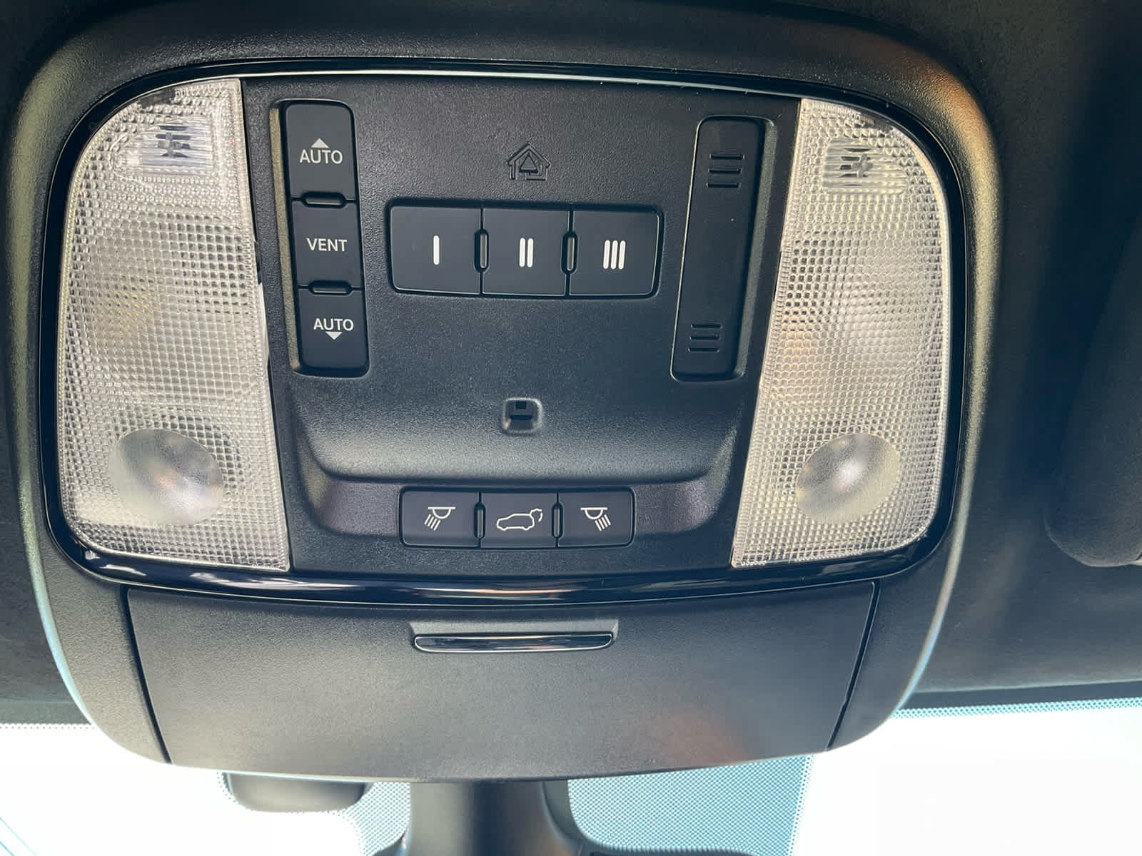 Used 2021 Dodge Durango R/T w/ Technology Group AWD/4WD image 14