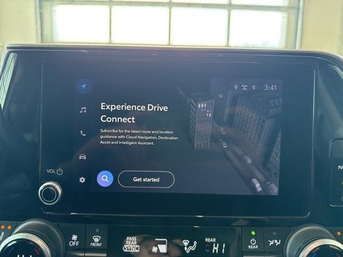 Used 2023 Toyota Highlander XLE image 31