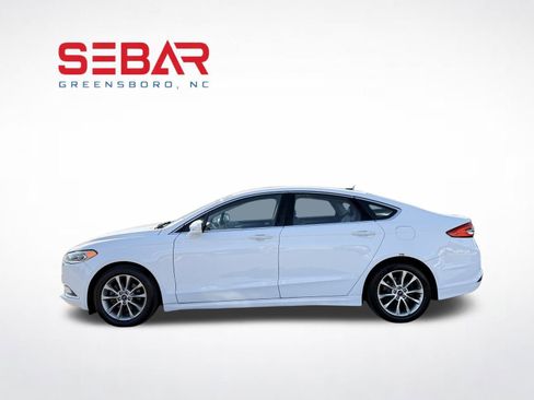 Used 2017 Ford Fusion SE w/ Equipment Group 602A image 9