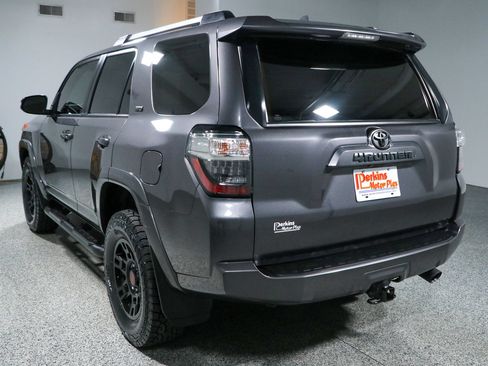 Used 2023 Toyota 4Runner SR5 Premium w/ Moonroof Package AWD/4WD image 9