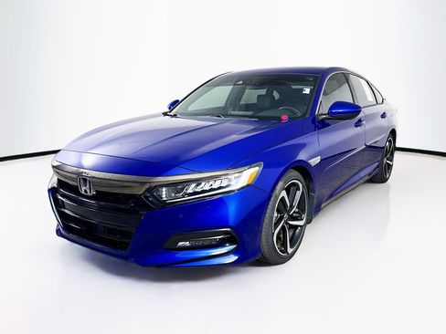 Used 2019 Honda Accord Sport image 4