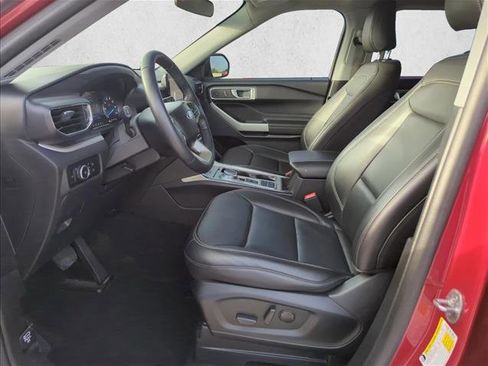 Used 2023 Ford Explorer XLT w/ Equipment Group 202A image 12