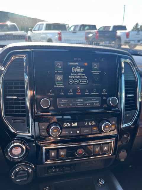 Used 2021 Nissan Titan 4x4 Crew Cab image 34