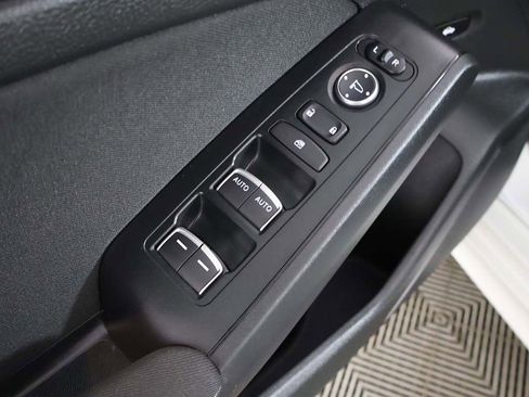 Used 2025 Honda Civic Sport image 33