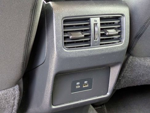 Used 2023 Nissan Rogue SV FWD image 16