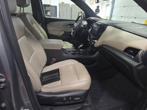 Used 2023 Chevrolet Traverse LT w/ LPO, Floor Liner Package image 11