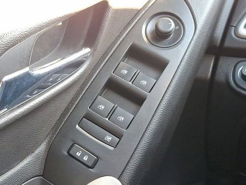 Used 2017 Chevrolet Trax LS image 27