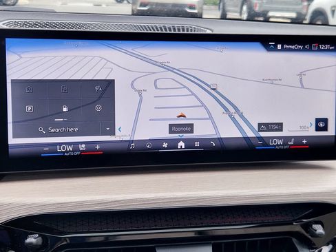Used 2026 BMW 330i xDrive Sedan w/ Premium Package AWD/4WD image 24