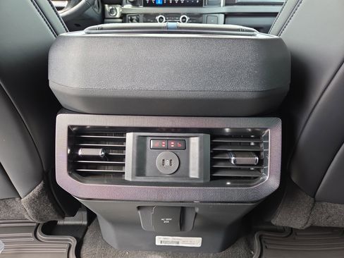 New 2026 Ford F250 Platinum AWD/4WD image 8