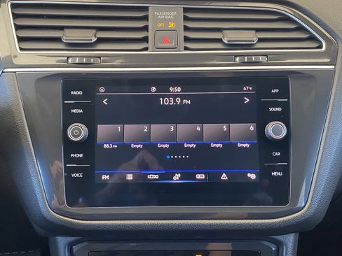 Used 2023 Volkswagen Tiguan SE FWD image 37