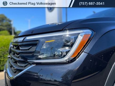 Used 2024 Volkswagen Atlas Cross Sport SEL Premium R-Line w/ Adventure Package AWD/4WD image 12