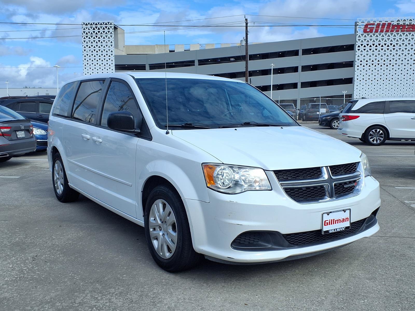 Used 2017 Dodge Grand Caravan SE w/ Power Window Group FWD image 2