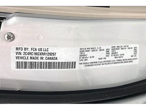 Used 2024 Chrysler Pacifica Touring-L FWD image 30