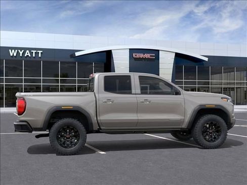 New 2026 GMC Canyon Elevation w/ Convenience Package image 6