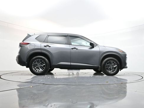 Used 2023 Nissan Rogue S image 31