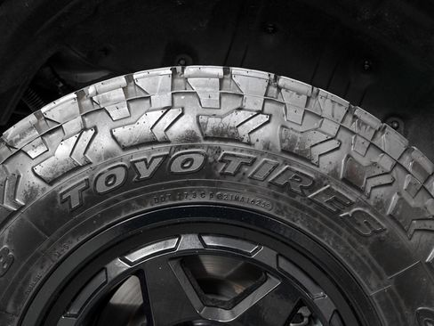 Used 2025 Toyota 4Runner TRD Off-Road image 31