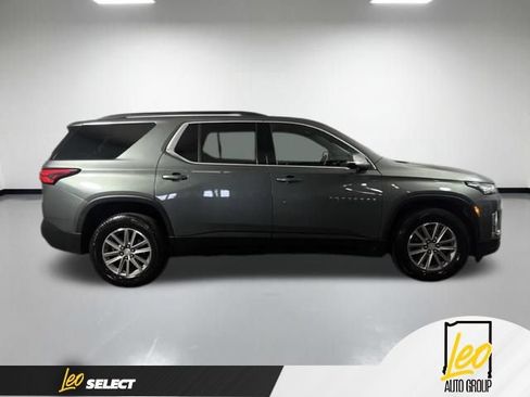 Used 2022 Chevrolet Traverse LT FWD image 4
