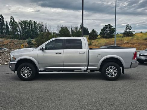 Used 2016 RAM 2500 Laramie w/ Convenience Group AWD/4WD image 2