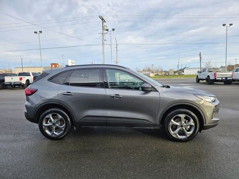 Certified 2025 Ford Escape ST-Line image 5