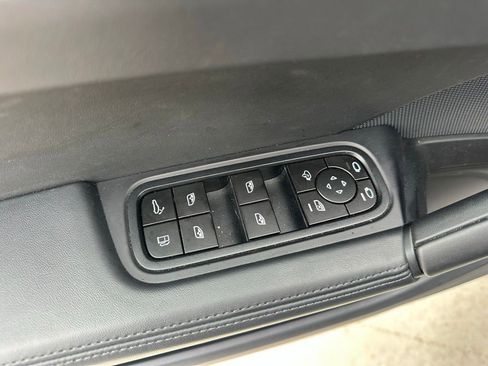 Certified 2025 Porsche Cayenne E-Hybrid AWD/4WD image 21