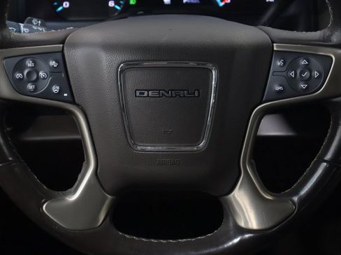 Used 2019 GMC Yukon Denali w/ Denali Ultimate Package image 17
