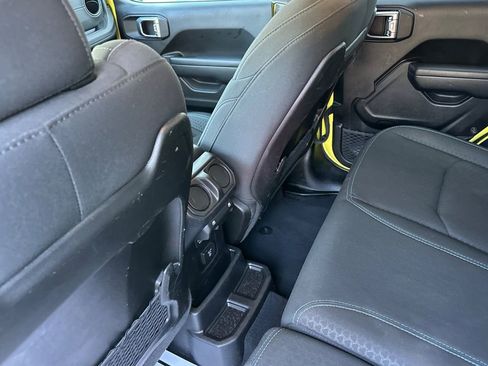 Used 2024 Jeep Wrangler Unlimited Rubicon 4xe image 12