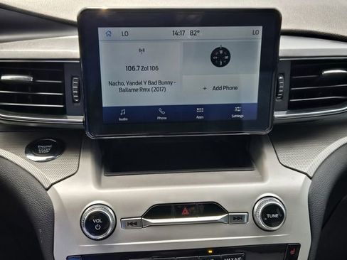 Used 2024 Ford Explorer XLT w/ Equipment Group 202A RWD image 18