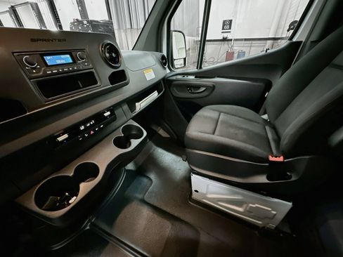 Used 2026 Mercedes-Benz Sprinter 2500 image 22