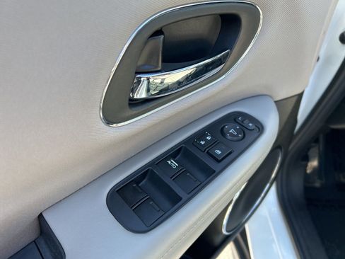 Used 2017 Honda HR-V EX image 8