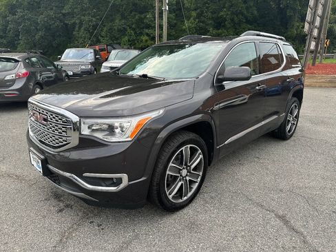 Used 2018 GMC Acadia Denali w/ Technology Package AWD/4WD image 1