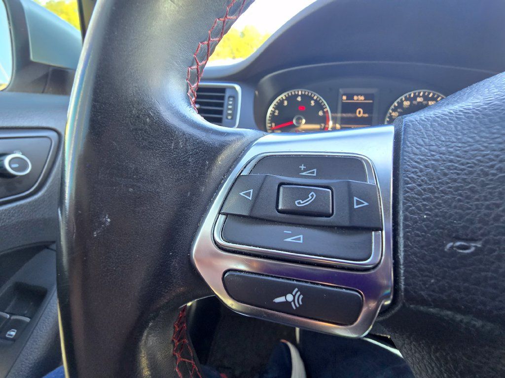 Used 2014 Volkswagen Jetta GLI Autobahn FWD image 22