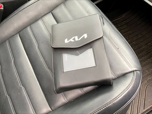 Used 2024 Kia Telluride SX Prestige image 14