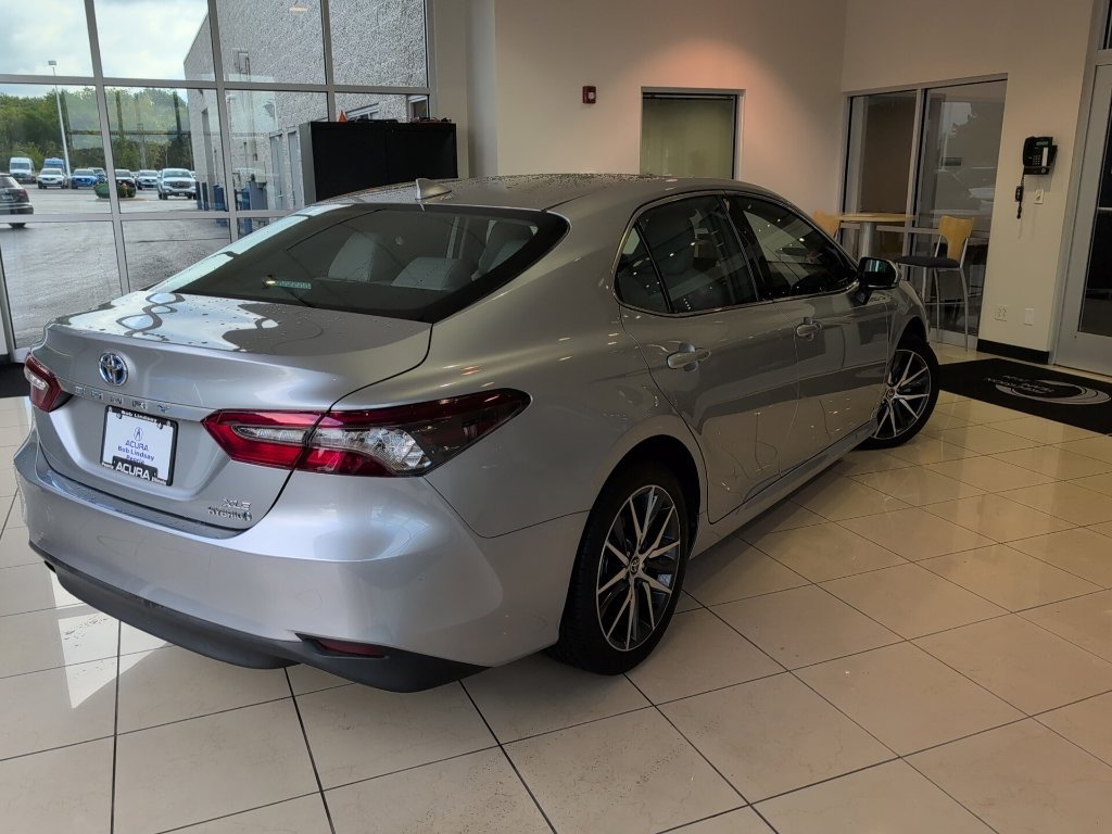 Used 2023 Toyota Camry XLE FWD image 5