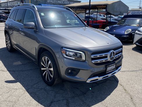Used 2020 Mercedes-Benz GLB 250 4MATIC w/ Premium Package image 7